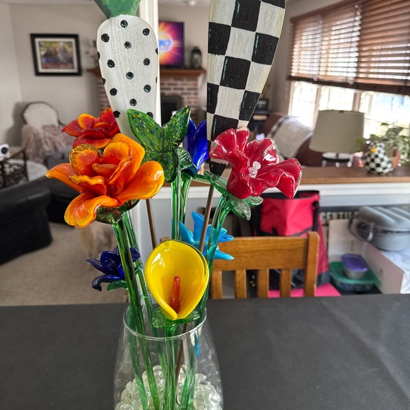 Colorful Glass Flowers - Picture 4 of 4